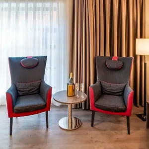 Hotel Plaza Premium Center, Haga