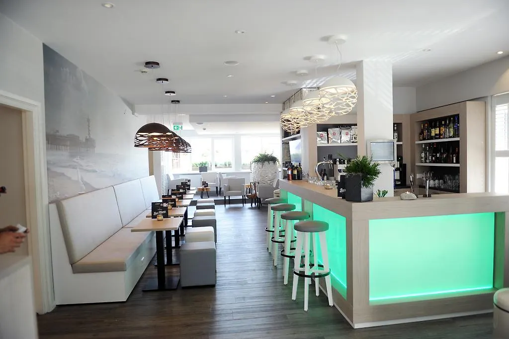 Hotel Andante Aan Zee The Hague 3*,